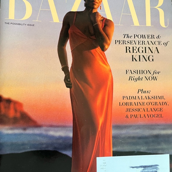 Bazaar Magazines - Picture 5 of 7